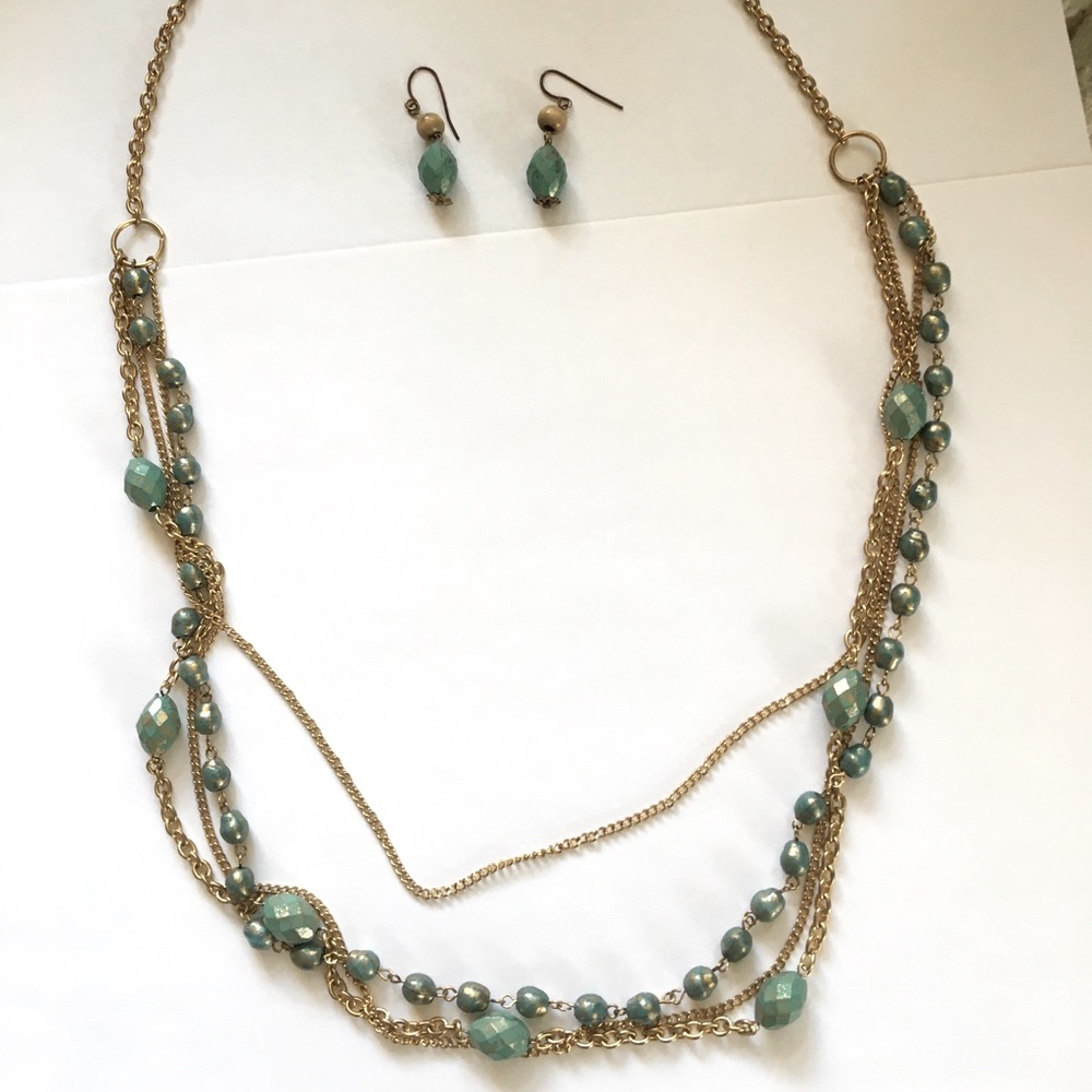 Gold tone green jewelry set
